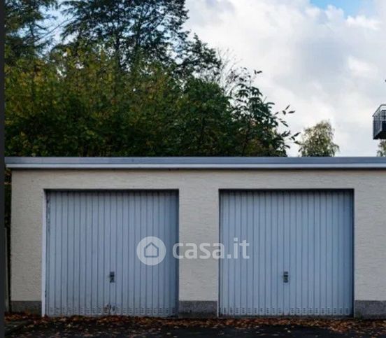 Box/posto auto in residenziale in Via Sano di Pietro 11