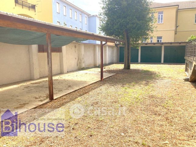 Box/posto auto in residenziale in Via Carso