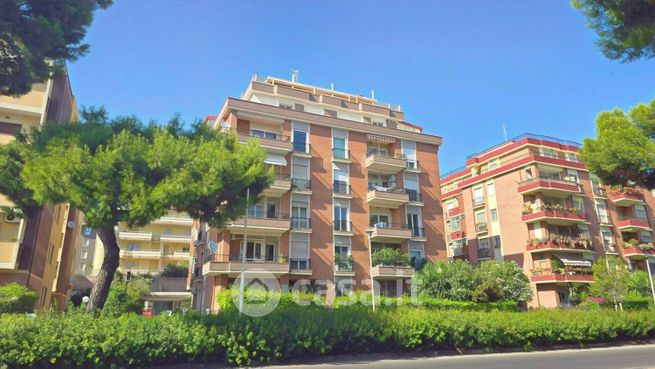 Ufficio in commerciale in Viale Armando Diaz 106
