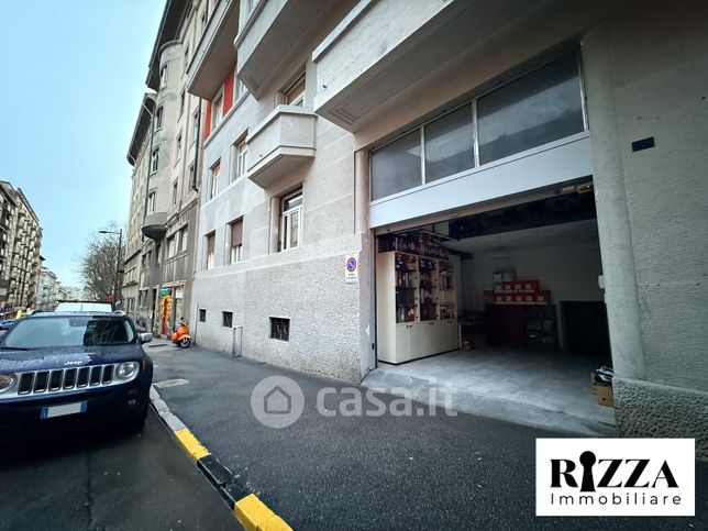 Box/posto auto in residenziale in Via del Coroneo