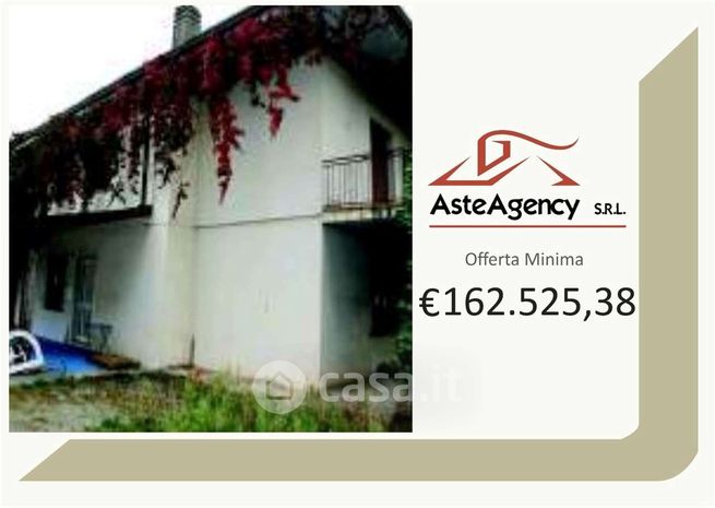 Villetta a schiera in residenziale in Via Cavezzo 18