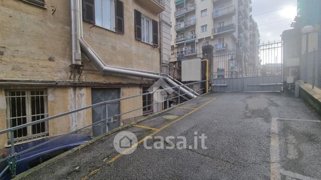 Garage/posto auto in residenziale in Corso Alessandro de Stefanis