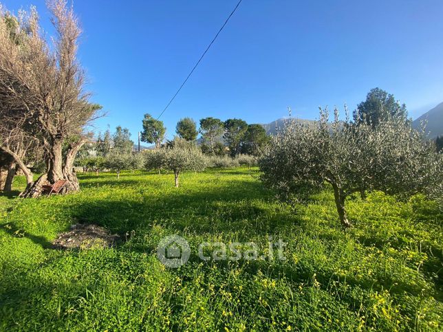 Terreno agricolo in commerciale in Via LIEGI