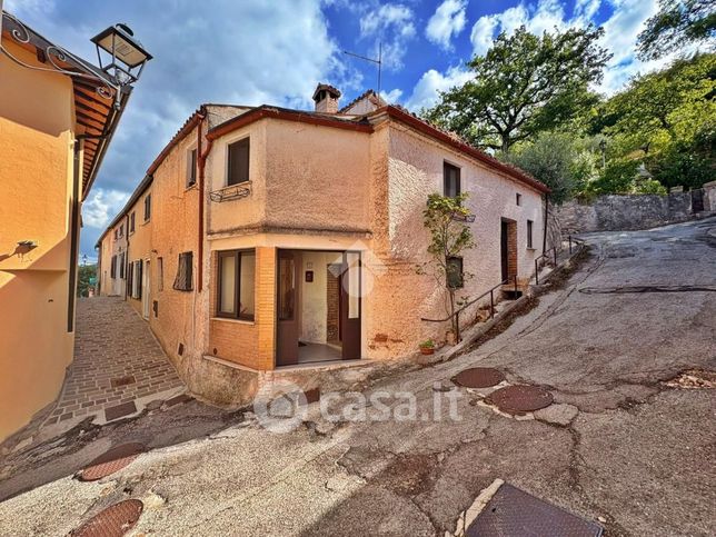 Casa bi/trifamiliare in residenziale in Via del Casone 25