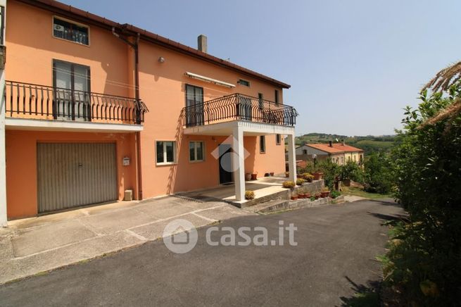 Appartamento in residenziale in Contrada Santa Lucia 25