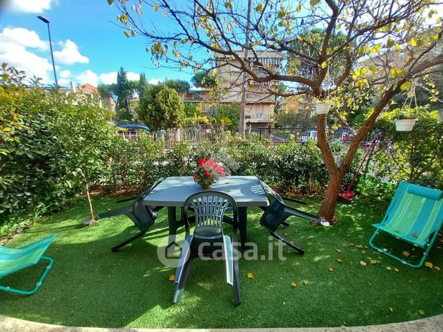 Appartamento in residenziale in Via degli Amici 19
