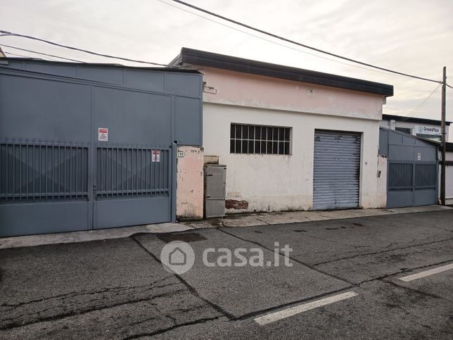 Capannone in commerciale in Via San Paolo 10