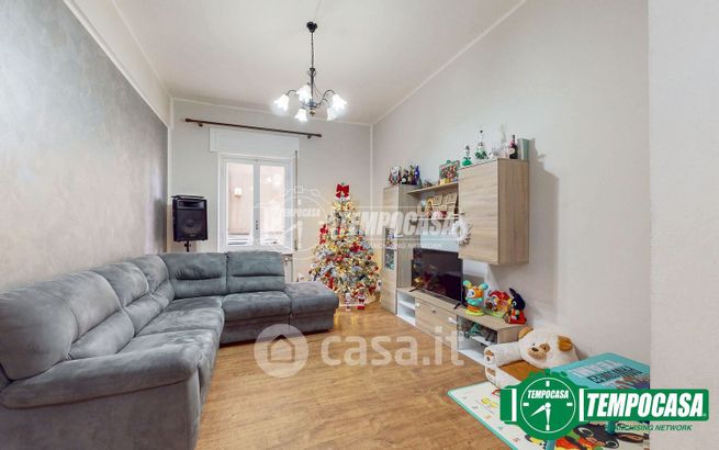 Appartamento in residenziale in Via Pietro Isola 56