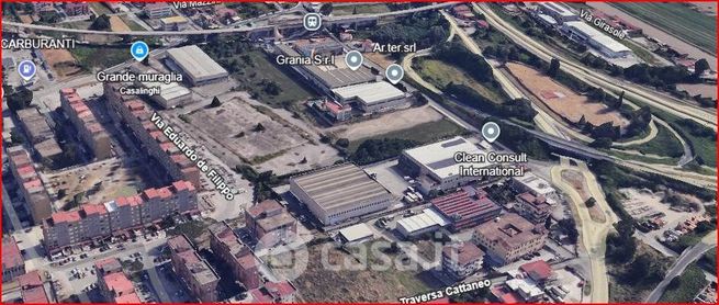 Capannone in commerciale in 