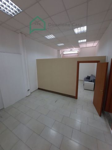 Ufficio in commerciale in Via San Alfonso Maria de Liguori 3