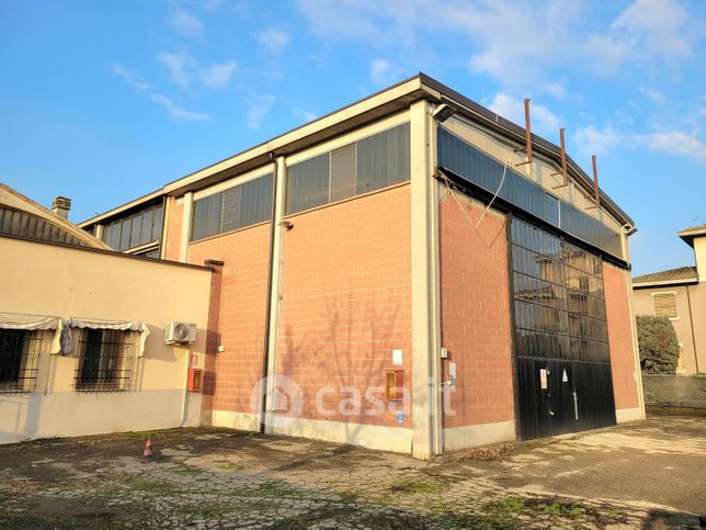 Capannone in commerciale in Strada Gragnana 16