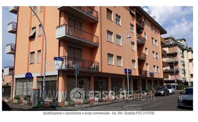 Appartamento in residenziale in Via Raffaello 9