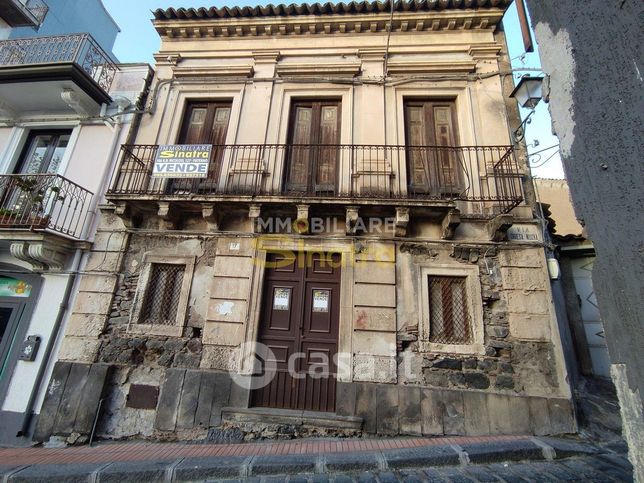 Casa indipendente in residenziale in Piazza Vittorio Veneto 17