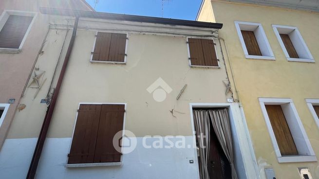 Casa indipendente in residenziale in Via Zamboni