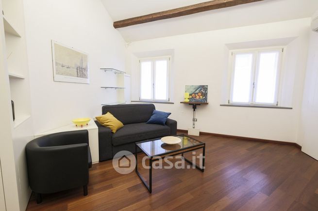 Appartamento in residenziale in Via Zeffirino Re