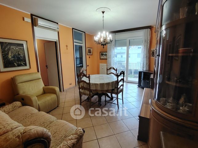 Appartamento in residenziale in Via Cesare CantÃ¹ 12