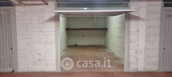 Box/posto auto in residenziale in Via Piero Gherardi 50