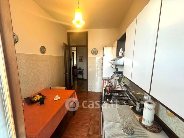 Appartamento in residenziale in Via Angelo Parrilla