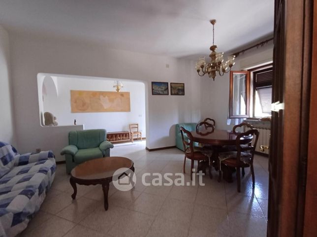 Casa bi/trifamiliare in residenziale in Via Palvotrisia
