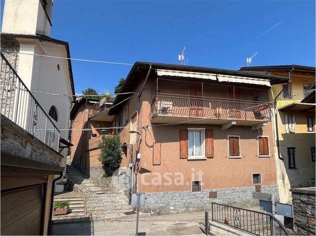 Casa bi/trifamiliare in residenziale in Via Monte Cimolo 14