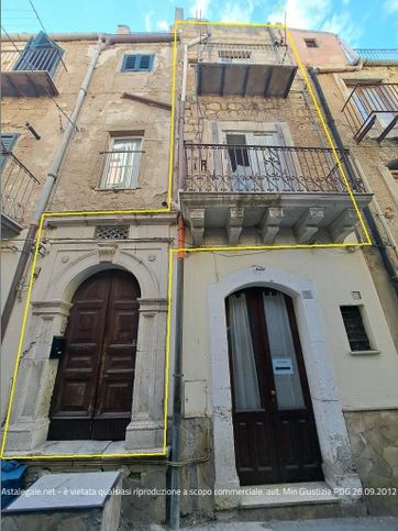 Casa indipendente in residenziale in Via Ricasoli 57