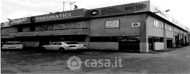 Capannone in commerciale in Via Brindisi