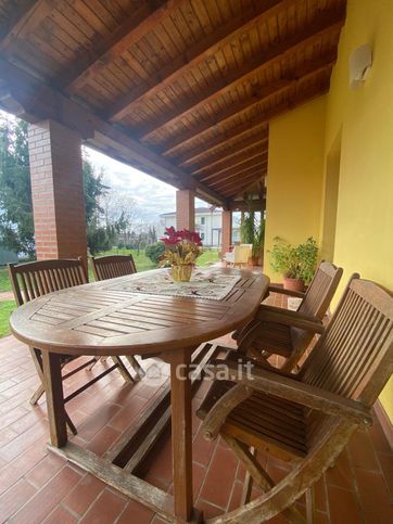 Casa indipendente in residenziale in Via Roma