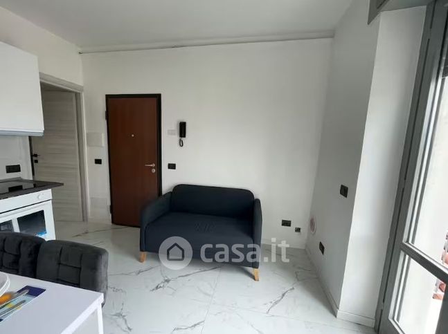 Appartamento in residenziale in Via Varesina