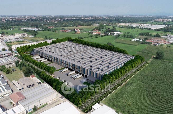 Capannone in commerciale in Via Aldo Moro