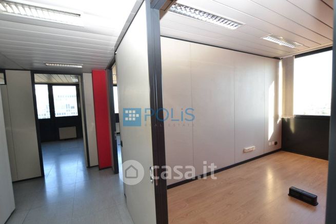 Ufficio in commerciale in Via Venezia