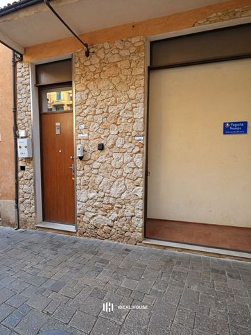 Capannone in commerciale in Corso Novara 12
