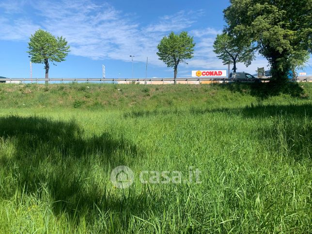 Terreno edificabile in residenziale in Via Campagnola 37