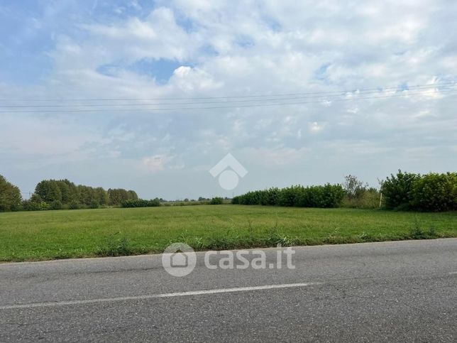 Terreno agricolo in commerciale in Via Dovrero