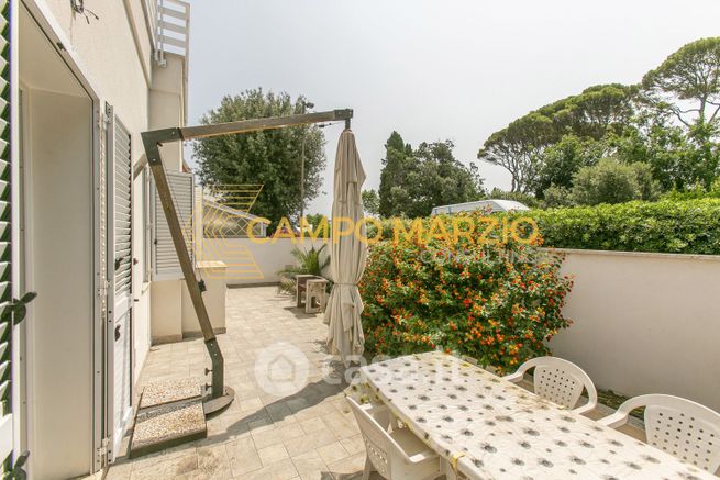 Villa in residenziale in Piazza Civitavecchia