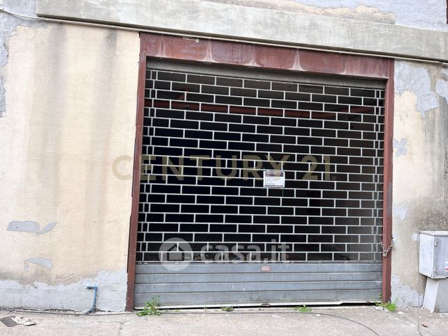 Box/posto auto in residenziale in Via Igino Garbini 5