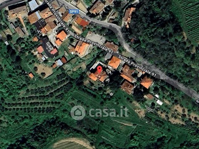 Box/posto auto in residenziale in LocalitÃ  Petrognano 98