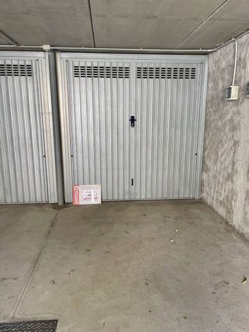 Box/posto auto in residenziale in Via Pietro Micca 3