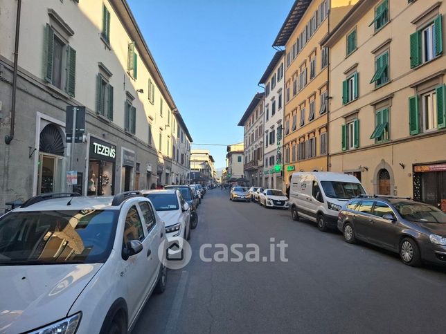 Attivitã /licenza (con o senza mura) in commerciale in Via Vincenzo Gioberti