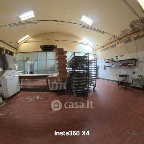 Capannone in commerciale in Viale San Lorenzo 22