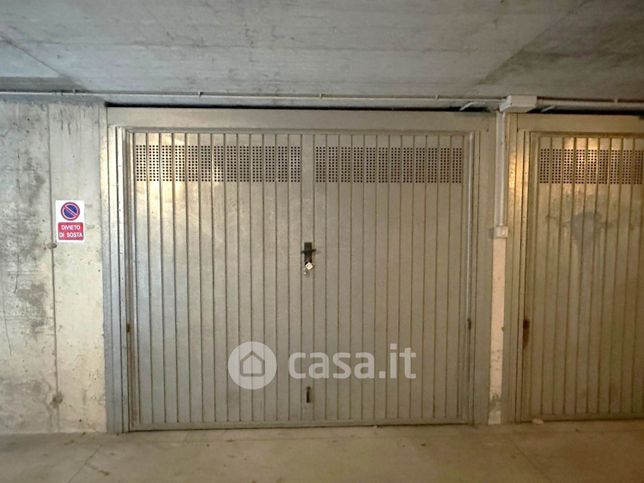 Garage/posto auto in residenziale in Via Laghetto 26