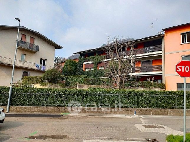 Casa bi/trifamiliare in residenziale in Via Fontana Marcia 9
