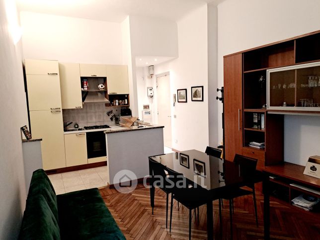 Appartamento in residenziale in Via Gaspare Rosales 9