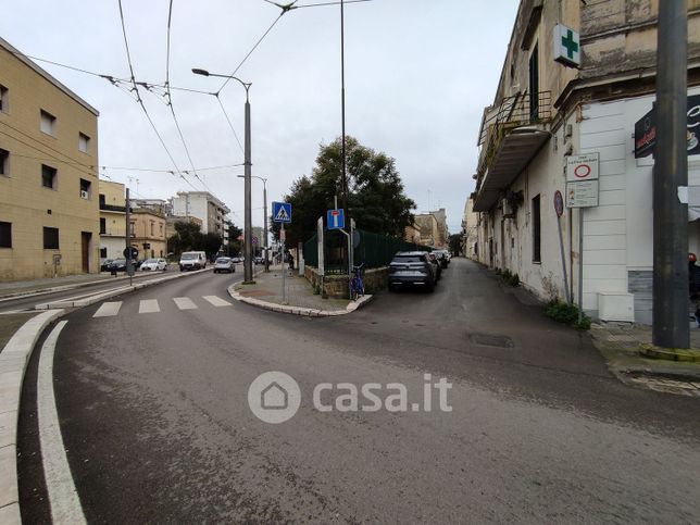 Box/posto auto in residenziale in Corte Maternità e Infanzia 21