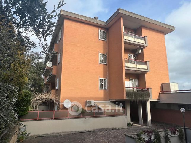 Appartamento in residenziale in Via di Casal Selce 383