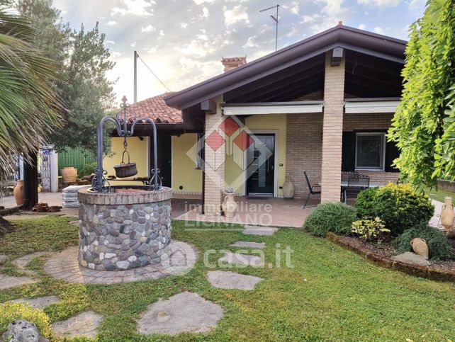 Villa in residenziale in