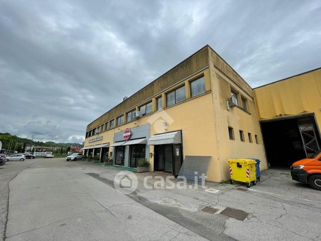Capannone in commerciale in Via G. Brodolini 1