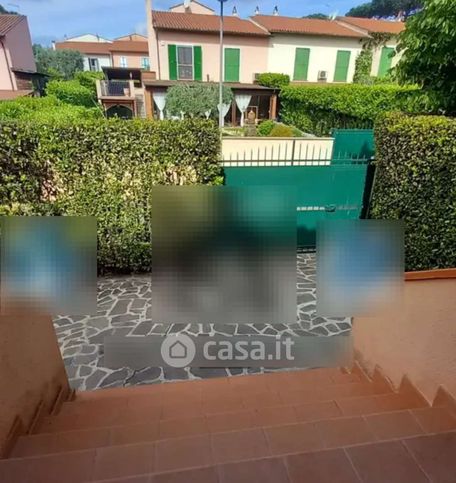Villetta a schiera in residenziale in Viale Cina