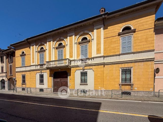 Ufficio in commerciale in Via del Sale 7