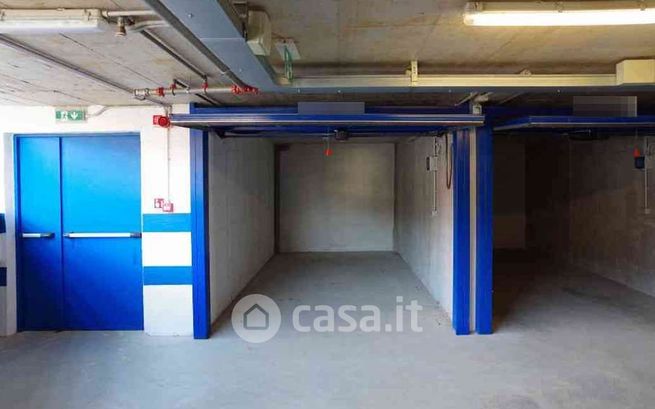 Box/posto auto in residenziale in Via Angelo Garbizza