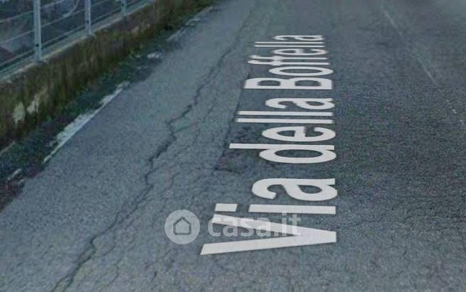 Capannone in commerciale in Via della Boffella